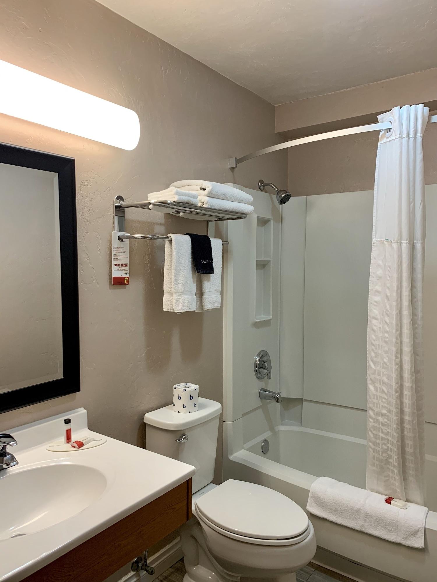 Super 8 By Wyndham Port Angeles At Olympic National Park Exterior foto