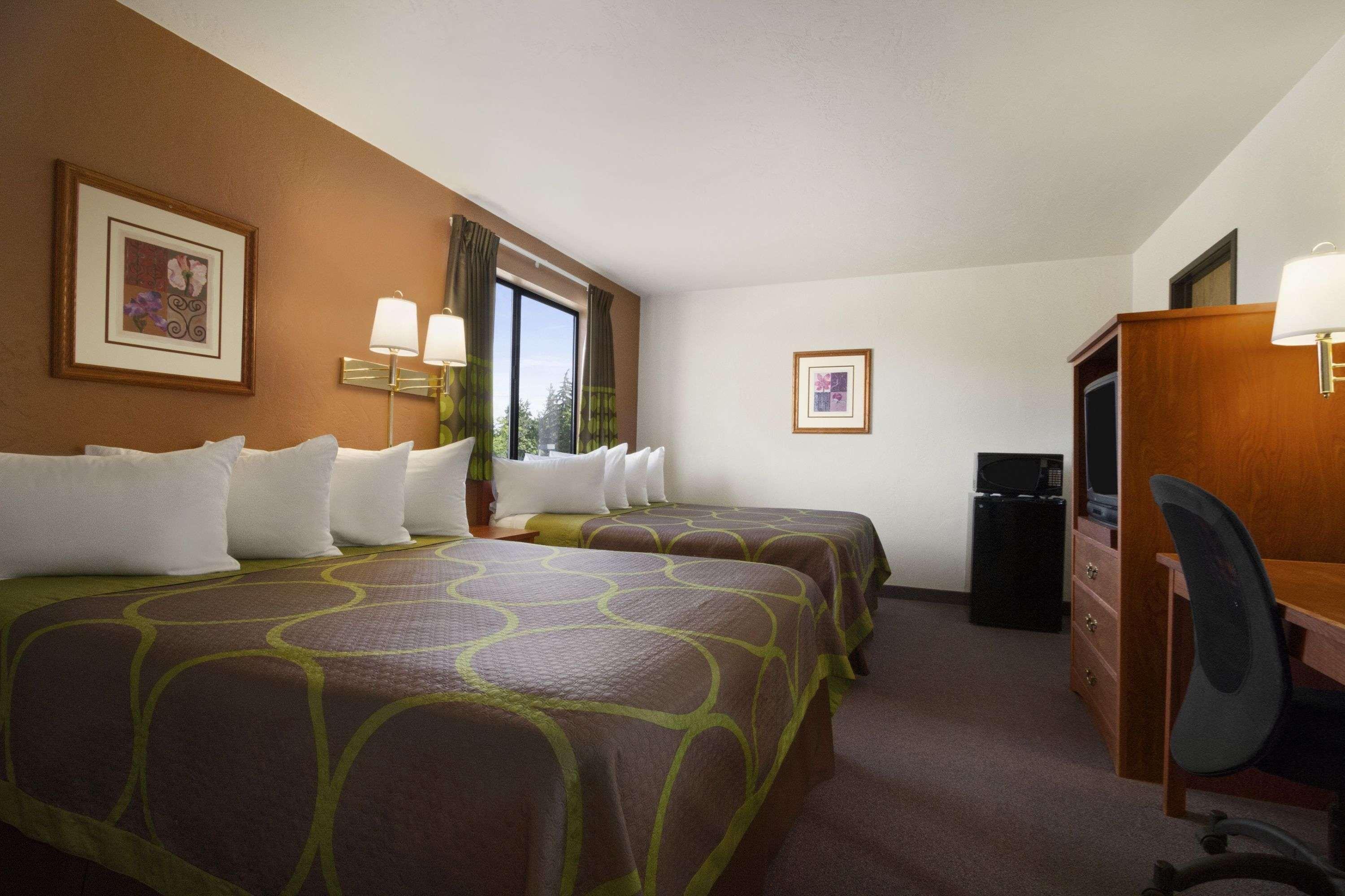 Super 8 By Wyndham Port Angeles At Olympic National Park Exterior foto